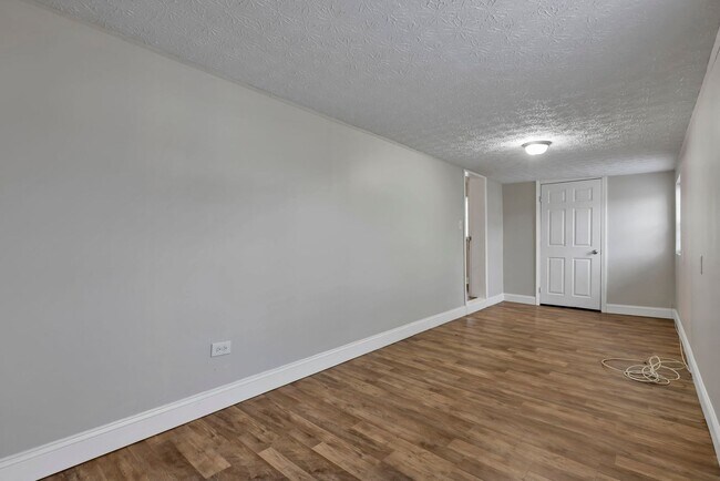 Building Photo - 280 1/2-85-82 S Wheatland Ave