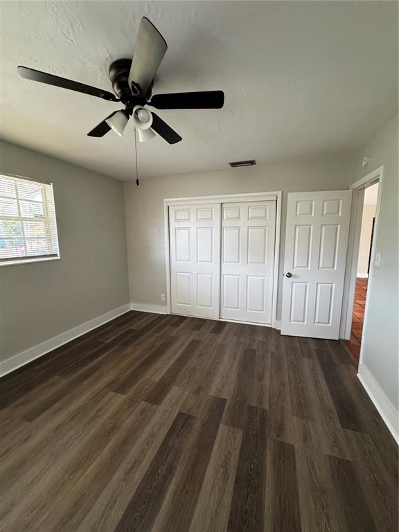 Building Photo - 701 N 72nd Terrace