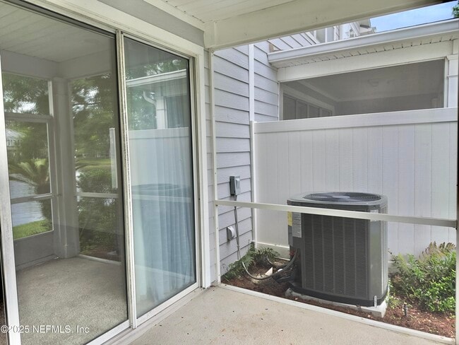 Building Photo - 3737 Windmaker Way