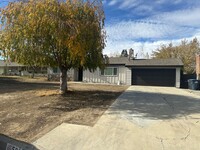 Building Photo - 3+2 READY NOW! City of Tehachapi