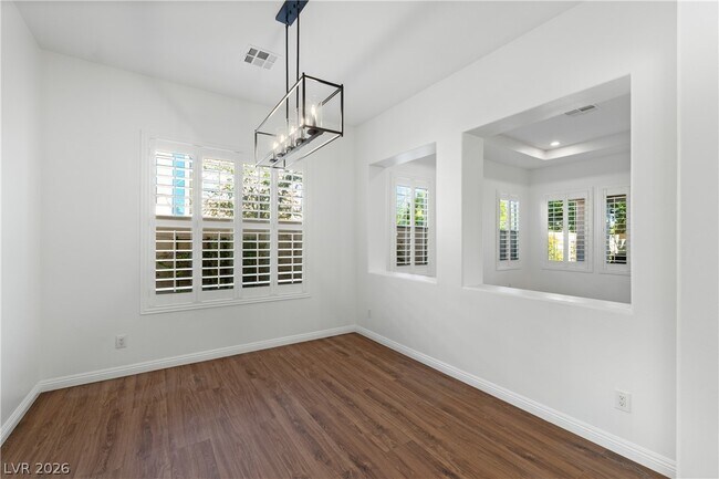 Building Photo - 11283 La Madre Ridge Dr