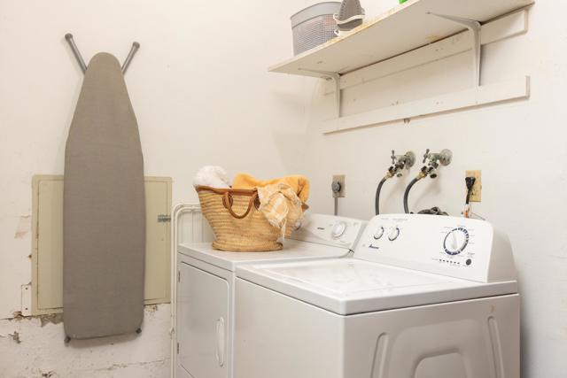 Building Photo - 2311 Caringa Way