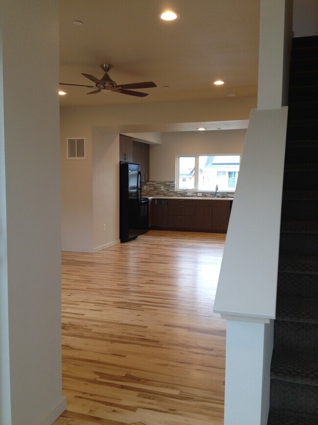 Building Photo - 309 Urban Prairie St