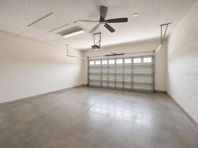 Building Photo - 13448 Summer Rain Dr