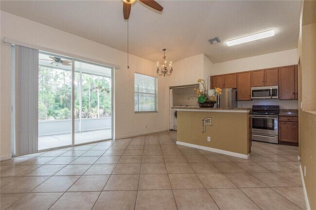Building Photo - 5717 Spanish River Rd