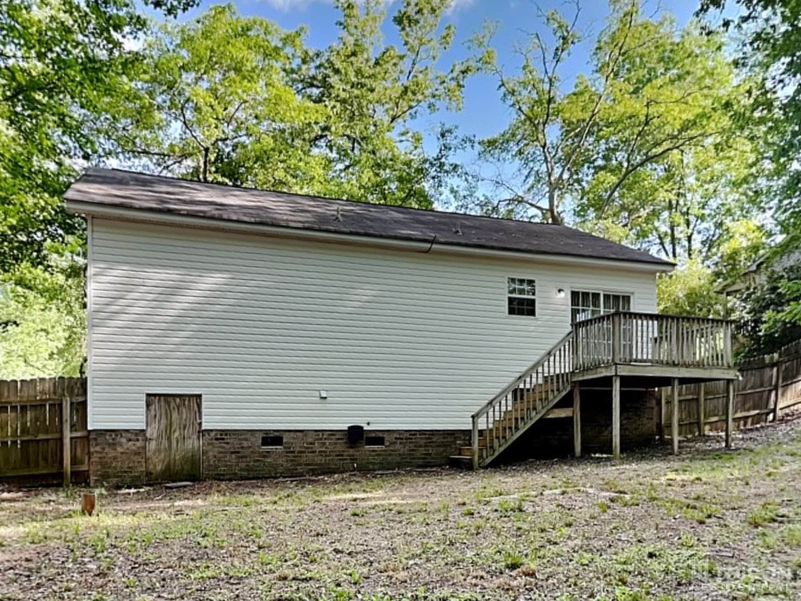 Building Photo - 124 Devonport Dr