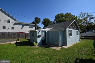 Building Photo - 2531 Schoolhouse Ln