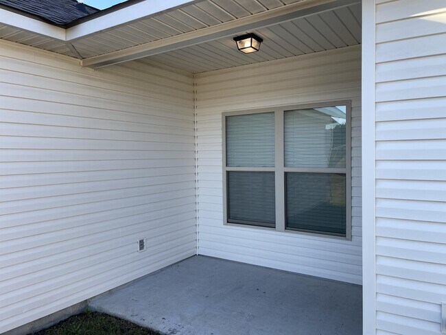 Building Photo - 23388 Ruger Dr