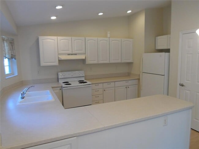 Building Photo - 1221 NW 35th Ave