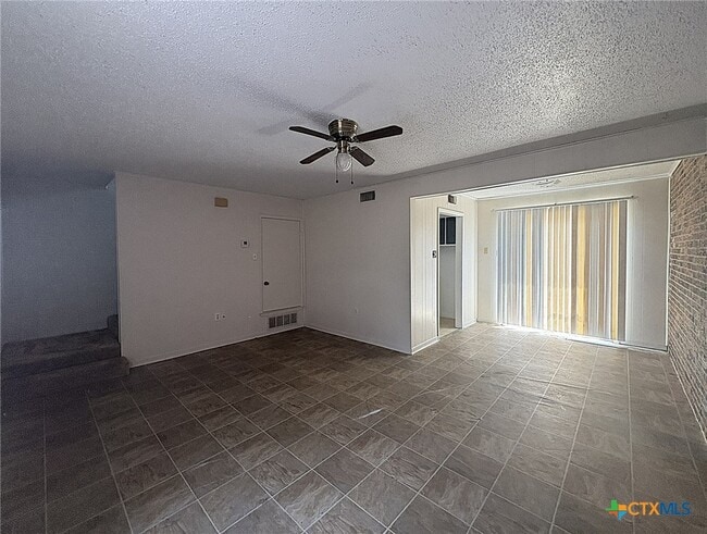 Building Photo - 402 S 2nd St