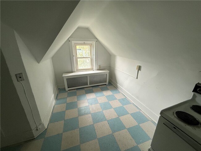 Building Photo - 12 Tilton Ave
