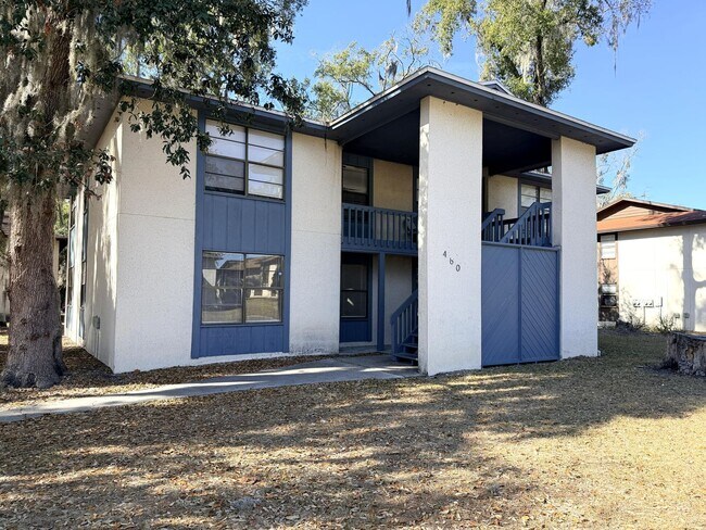 Building Photo - 460 Bentwood Ln