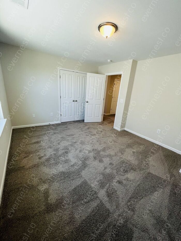 Building Photo - 8112 Warbler Wy