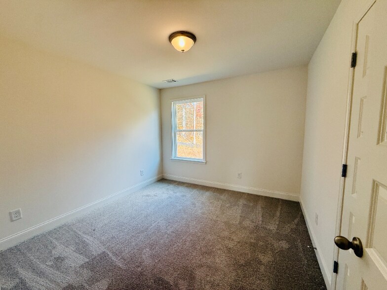 Building Photo - 7267 Millbrae Walk