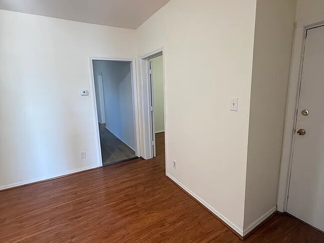 Building Photo - 818 Communipaw Ave