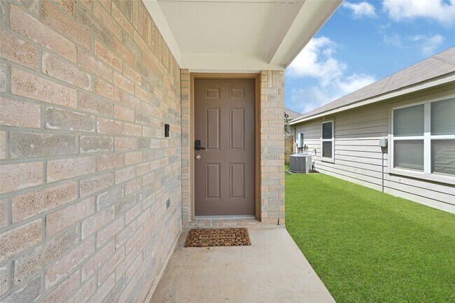 Building Photo - 15826 Sheldon Ridge Way