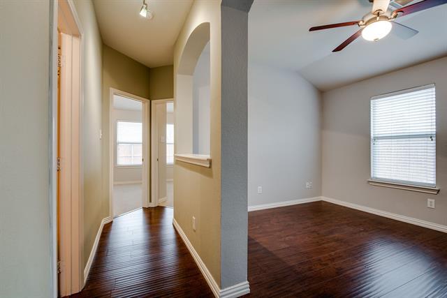 Building Photo - 6940 Willow Crest Dr