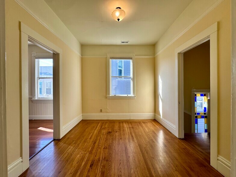 Building Photo - 817 Foothill Blvd