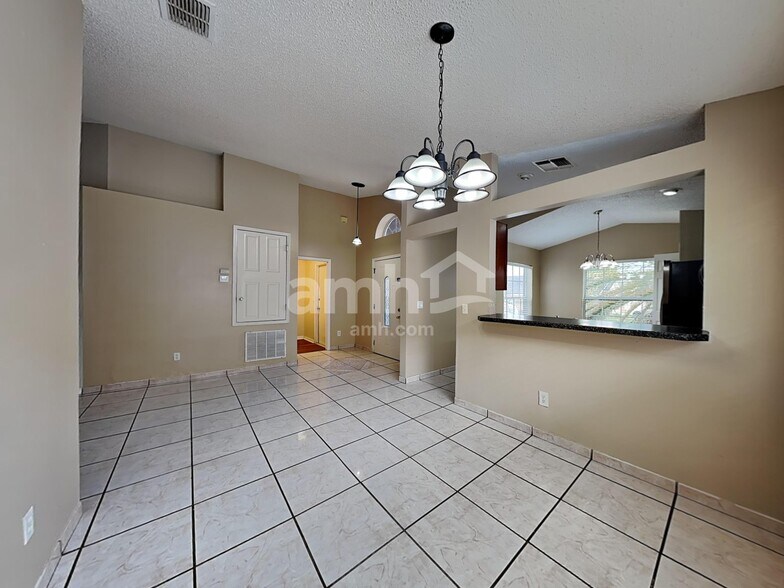 Building Photo - 4232 Pacifica Dr