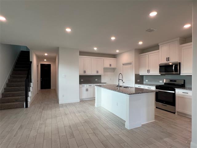 Building Photo - 801 Sicily Blvd