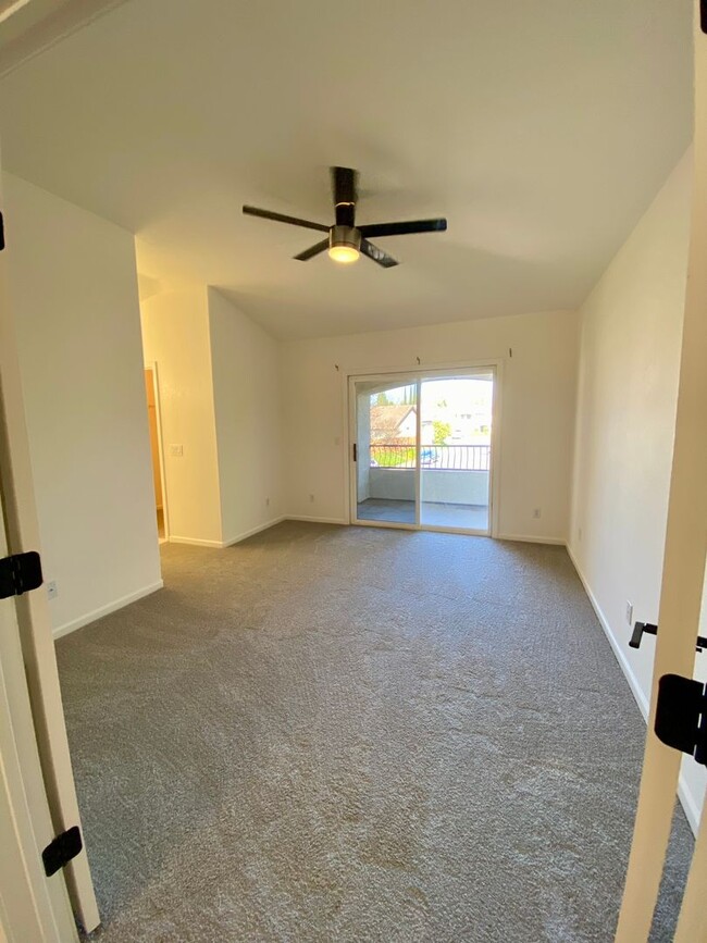 Building Photo - Beautiful 3 bedroom, 2.5 bathroom Rocklin ...