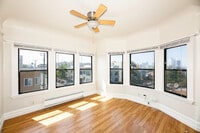 Building Photo - Vue De Lac Apartments