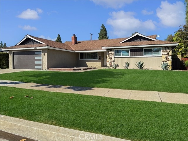 Building Photo - 2815 E Coolidge Ave