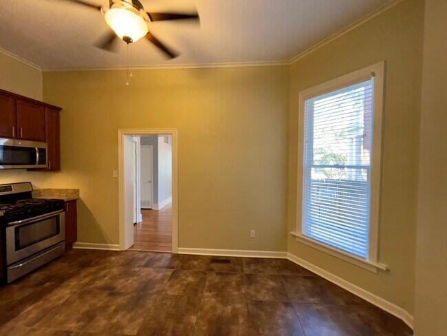 Building Photo - 620 Rock St