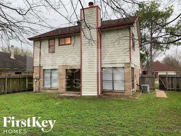 Building Photo - 15511 Evergreen Grove Dr