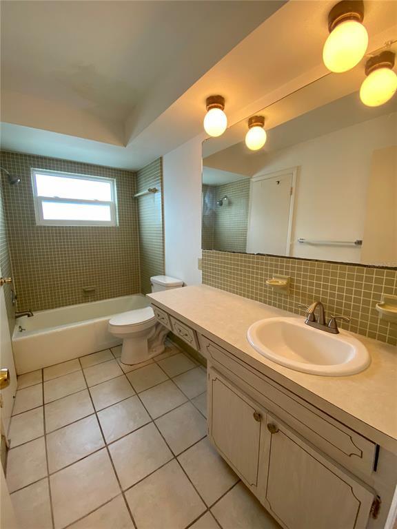 Building Photo - 2084 Ridgelane Rd