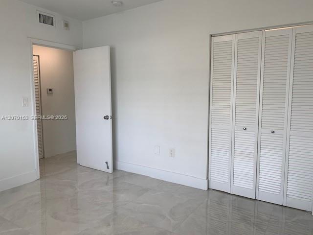 Building Photo - 7207 Bay Dr