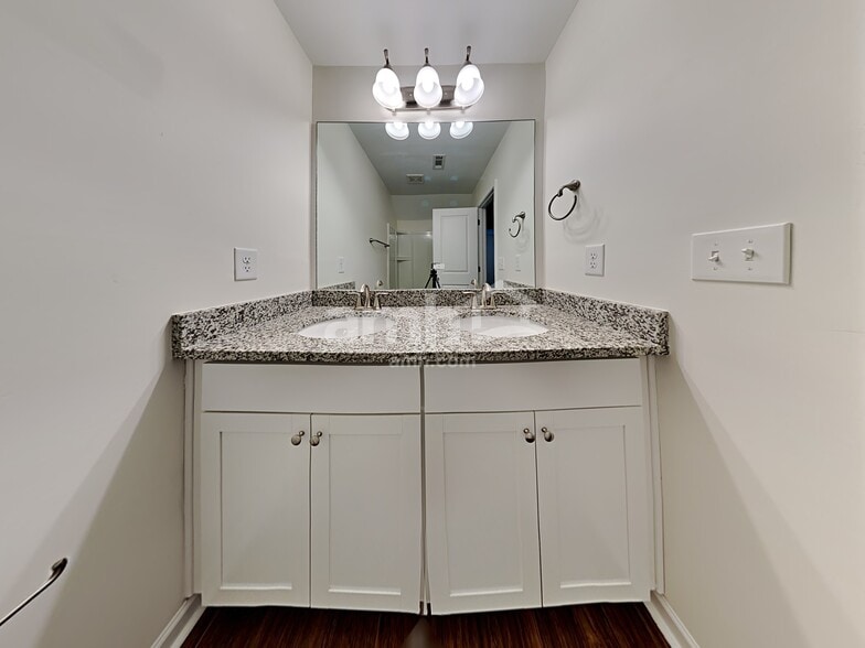 Building Photo - 169 Cheatham Hill Ln