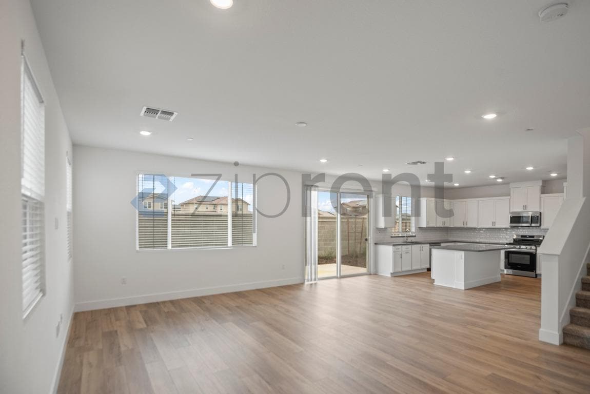 Building Photo - 3375 Tibidabo St