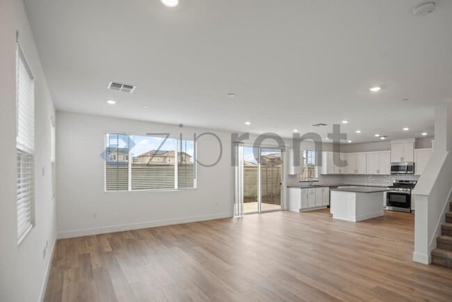 Building Photo - 3375 Tibidabo St