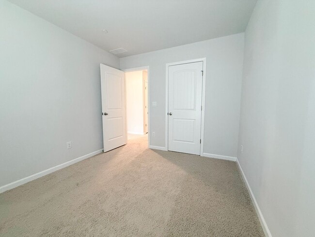 Building Photo - Newly Built 3 Bedroom Home - Baxter