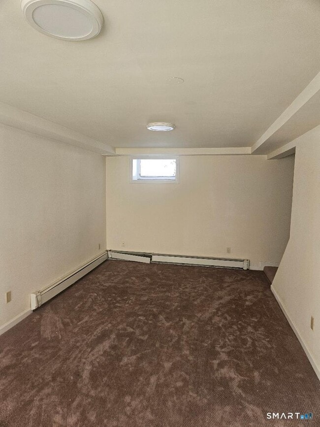 Building Photo - 1129 Southford Rd