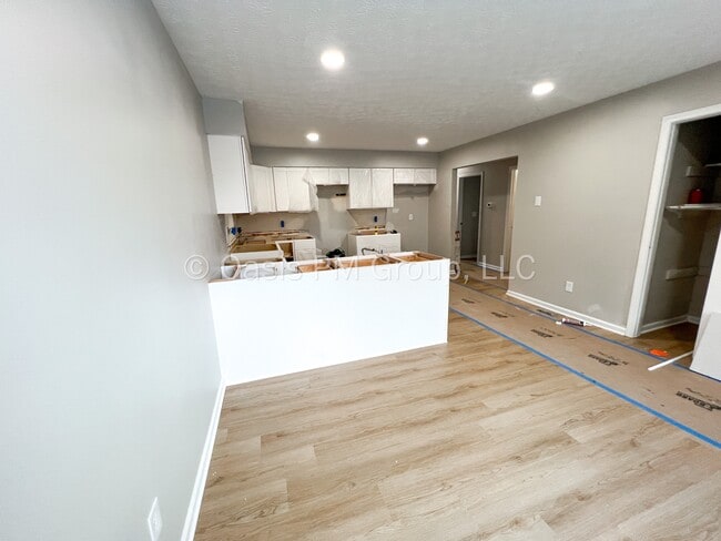 Building Photo - 3372 Willington Dr