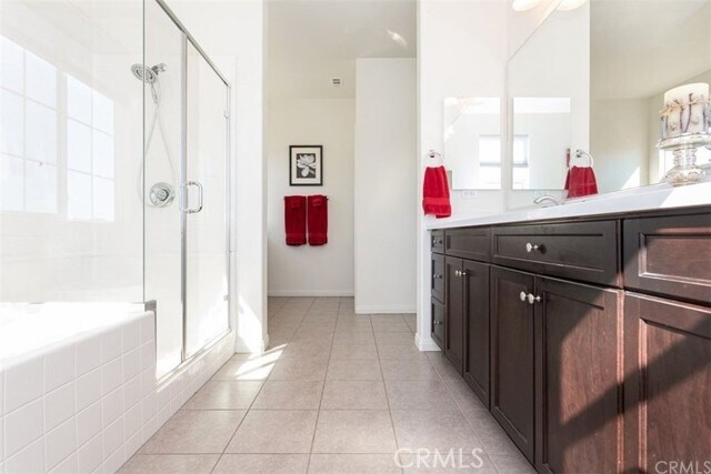 Building Photo - 24125 Montecito Dr