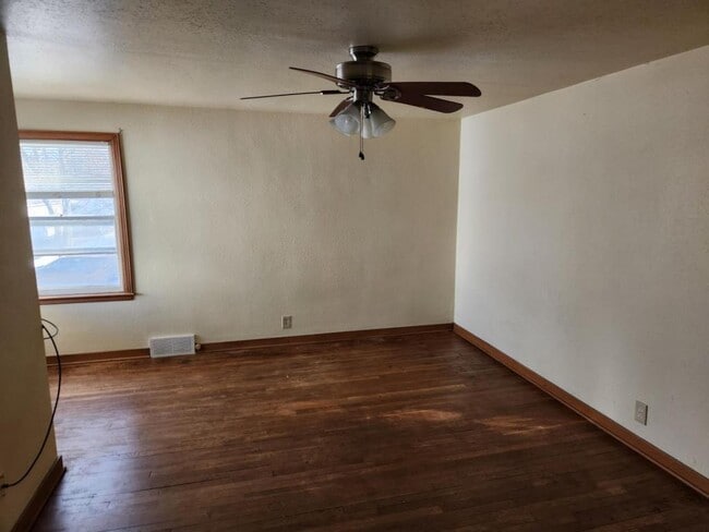 Building Photo - 1240 N 9th St