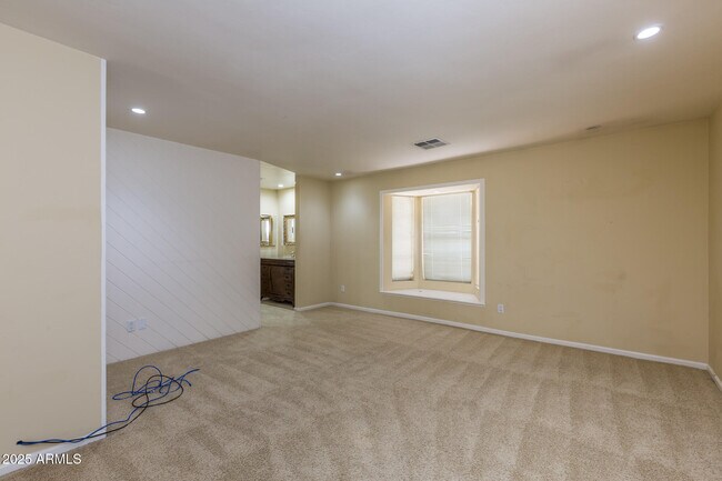 Building Photo - 49 Biltmore Estates Dr