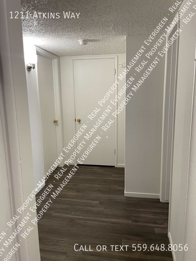 Building Photo - 1211 Atkins Way