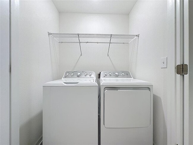 Building Photo - 927 Grandin St