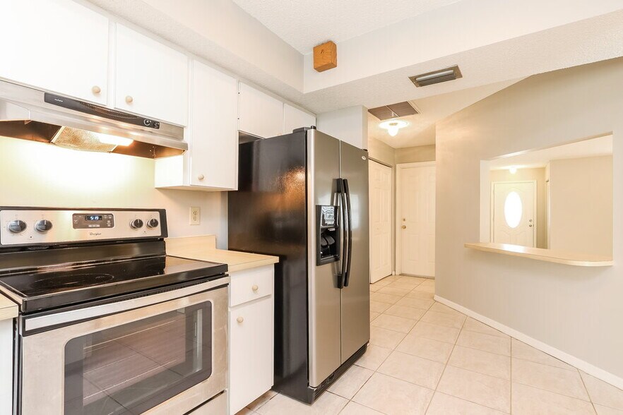 Building Photo - 4913 Ithaca Ln