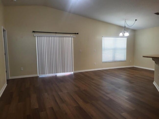 Building Photo - 37146 Highland Bluff Cir