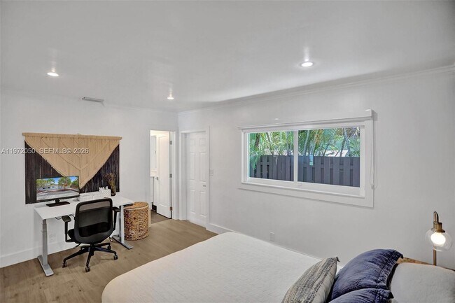 Building Photo - 3320 NE 13th Ave