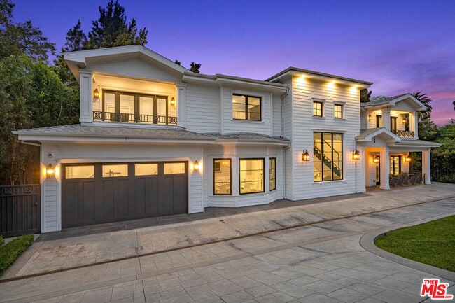 Building Photo - 126 N Canyon View Dr
