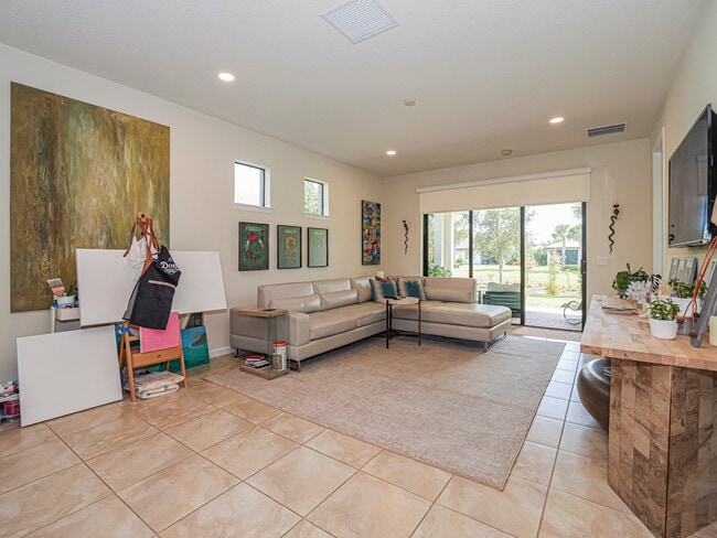 Building Photo - 4448 Beauty Leaf Cir
