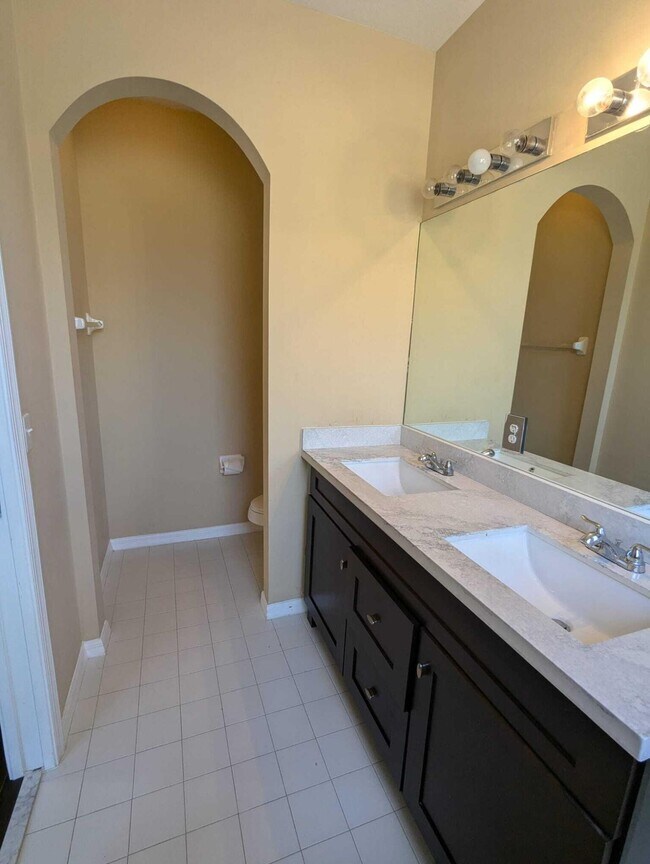 Building Photo - 5162 White Oleander