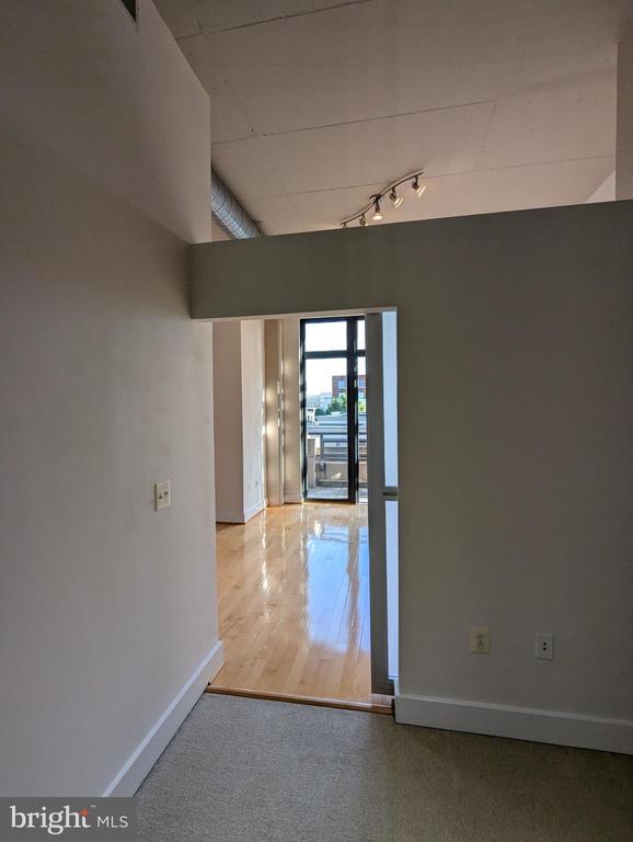 Building Photo - 520 John Carlyle St