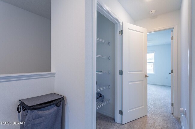 Building Photo - 326 Riverfront Wy